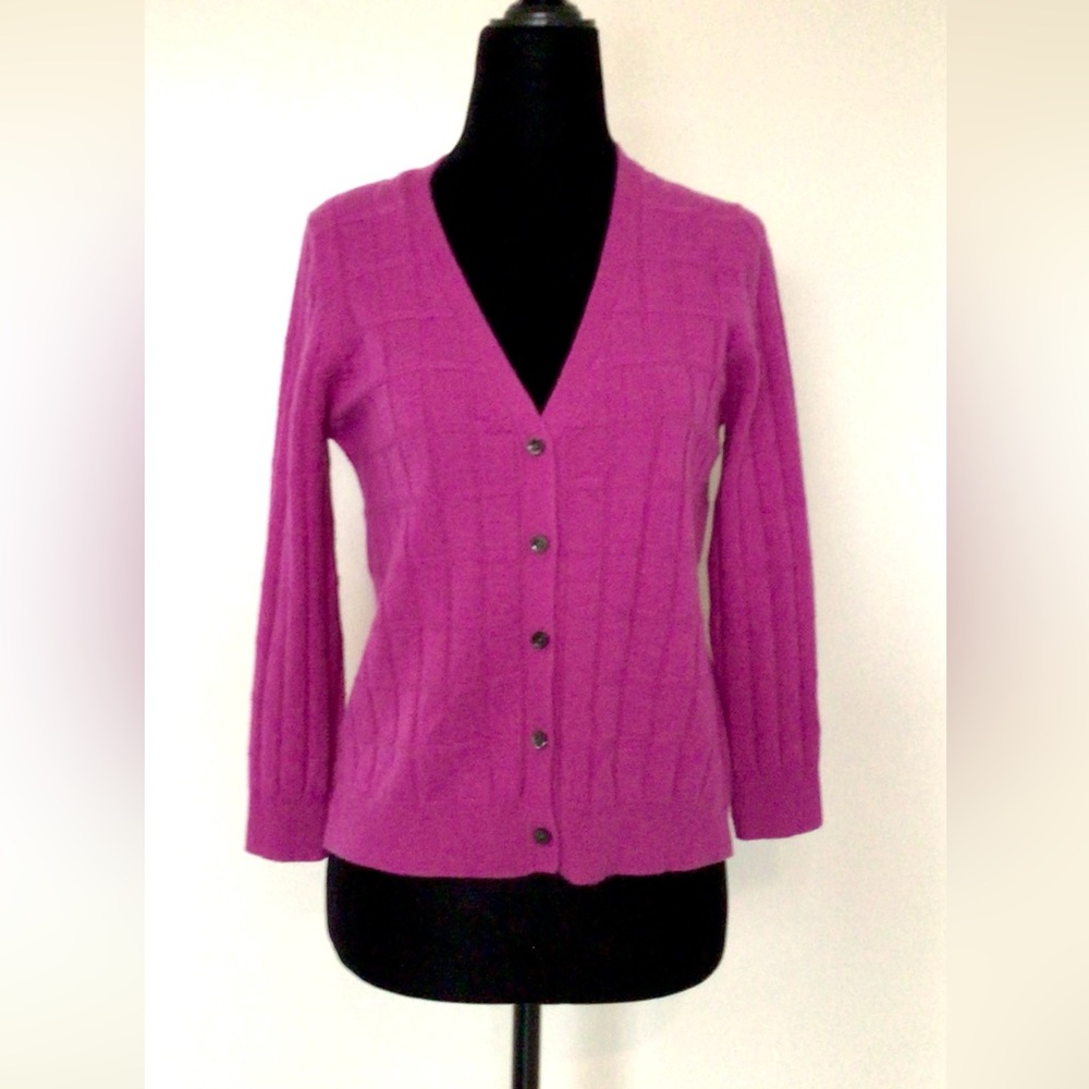 HOLT RENFREW Magenta Pink 100% Fine Cashmere V-Neck Cardigan - US 2 / XS